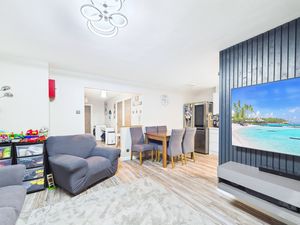 Photo 16- click for photo gallery